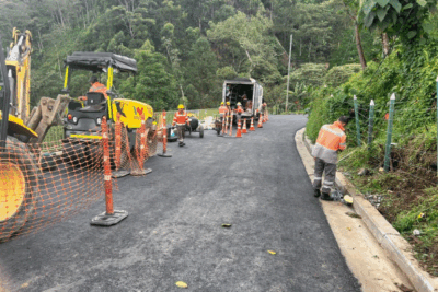 construcción de infraestructura física con cumplimiento normativo